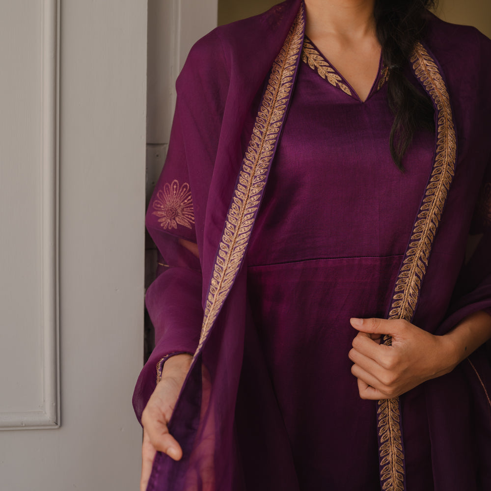 
                      
                        Narula Kurta
                      
                    